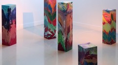 Bois sacrés, peinture acrylique sur poutres de sapin, 2018